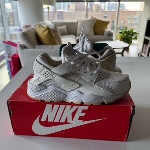 Nike White Huarache